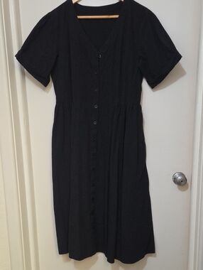 Black Button-Front V-Neck Women’s Dress - Linen feel